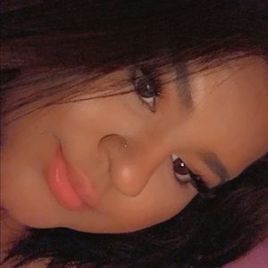 Meet your Posher, Briana